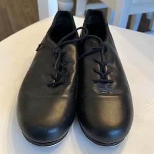 Black Capezio Teletone Tap Shoes, like new, Size 7.5